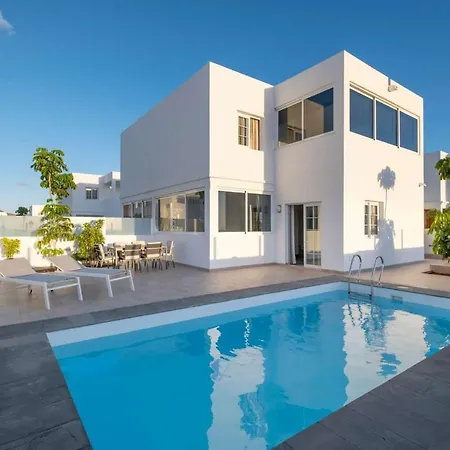 9 * Playa Blanca (Lanzarote)